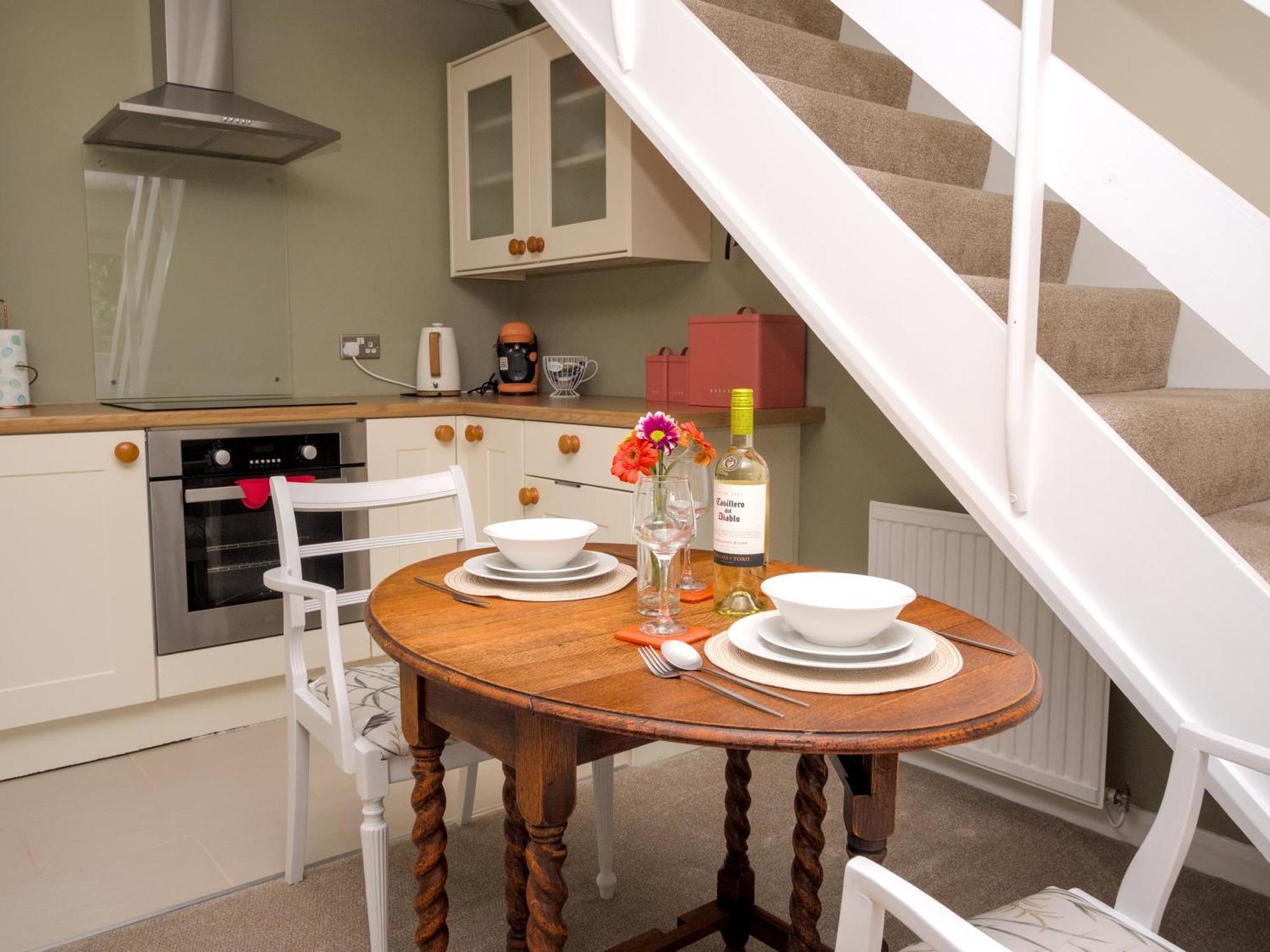 The Lilley Pad In Ludlow Cosy, Central, Perfect For Couples, Netflix & Parking Permit מראה חיצוני תמונה