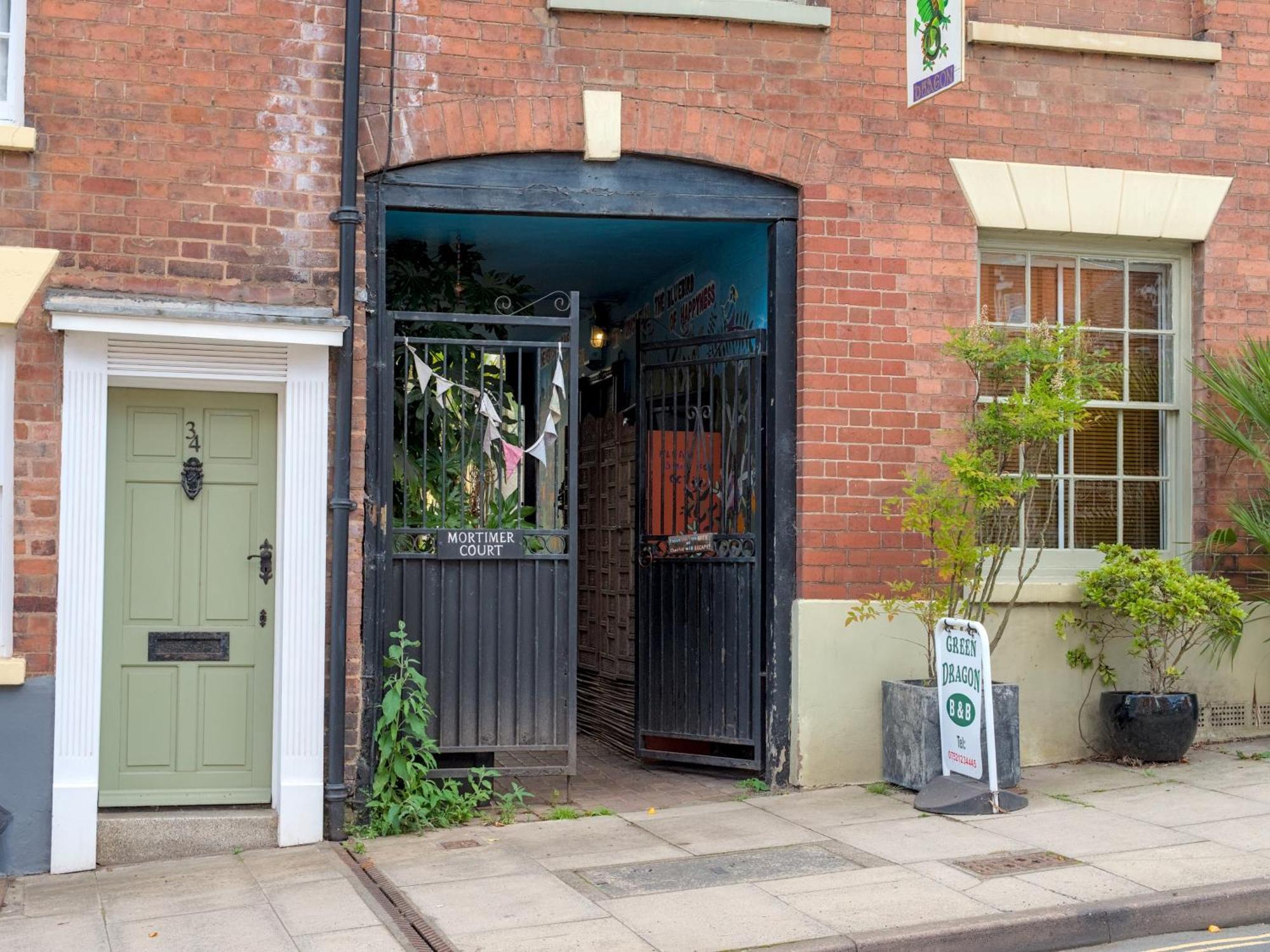 The Lilley Pad In Ludlow Cosy, Central, Perfect For Couples, Netflix & Parking Permit מראה חיצוני תמונה